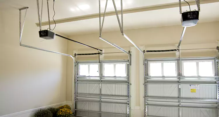 Residential Emergency Garage Door Repair in Menlo Park, CA