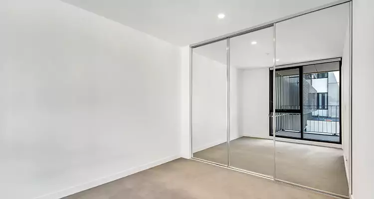 Why Homeowners Choose Us for Sliding Mirror Door Replacement in Menlo Park, CA